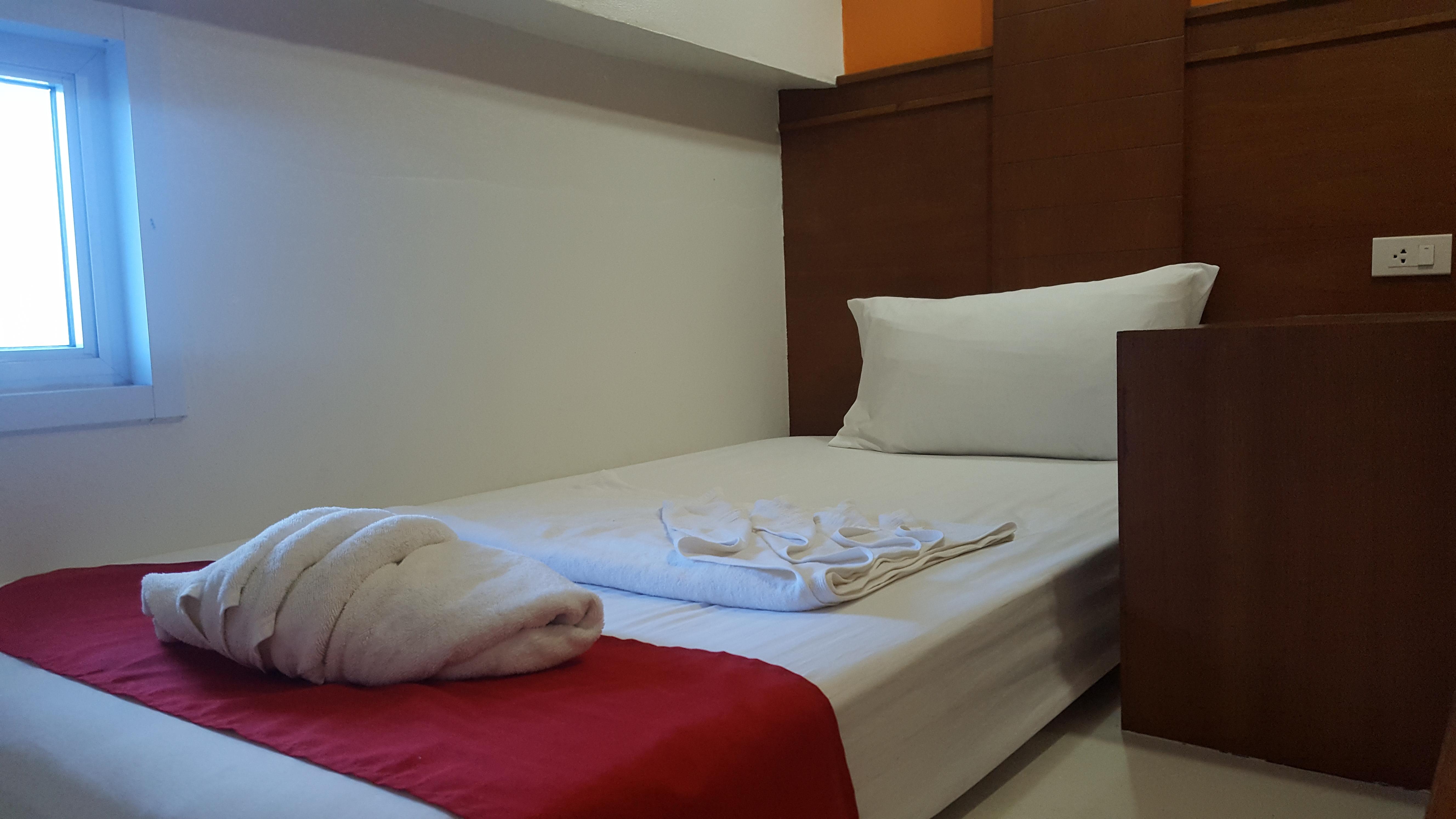 First And Frang Hotel - Koh Phangan Тонгсала Екстериор снимка