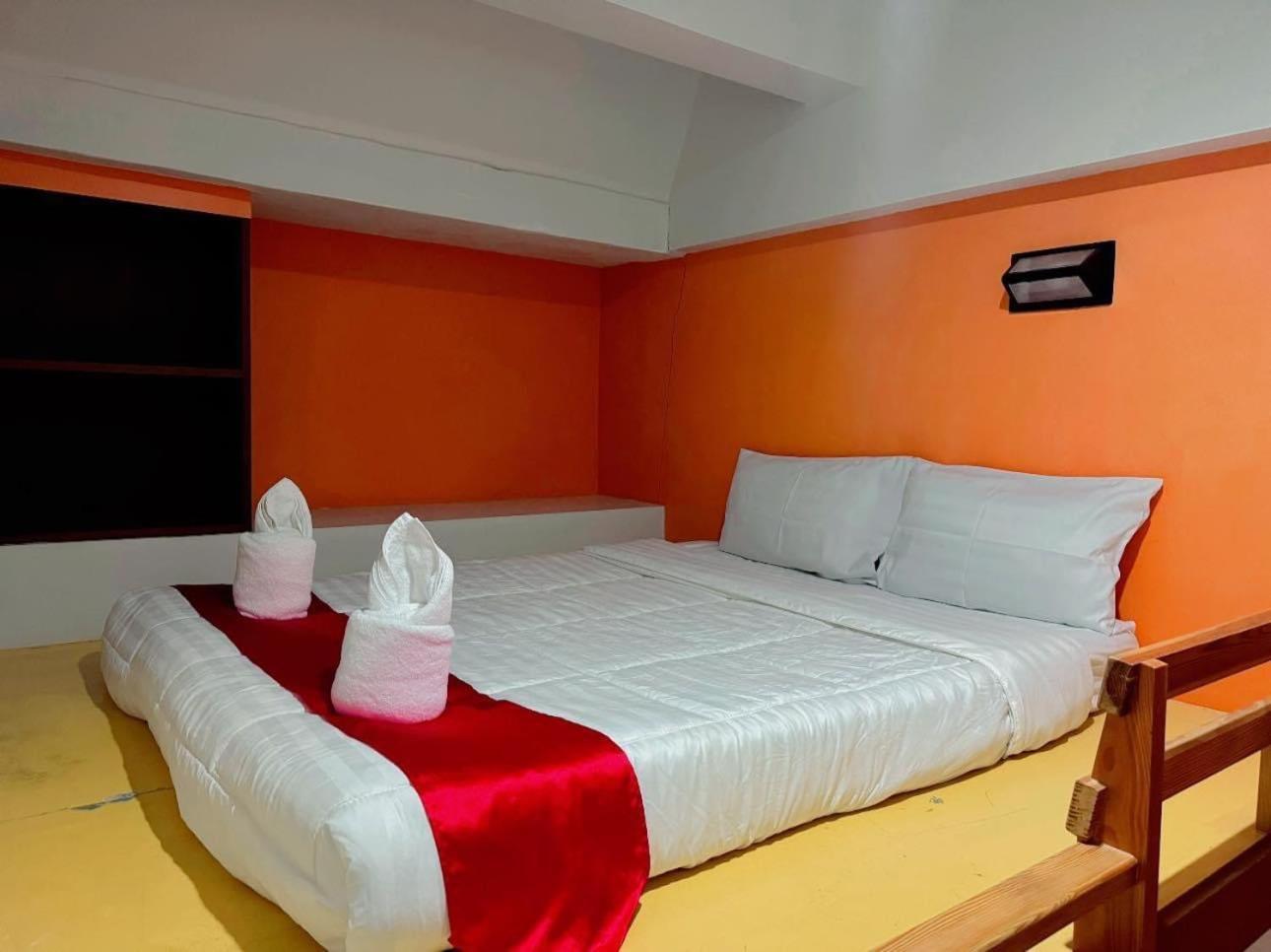 First And Frang Hotel - Koh Phangan Тонгсала Екстериор снимка